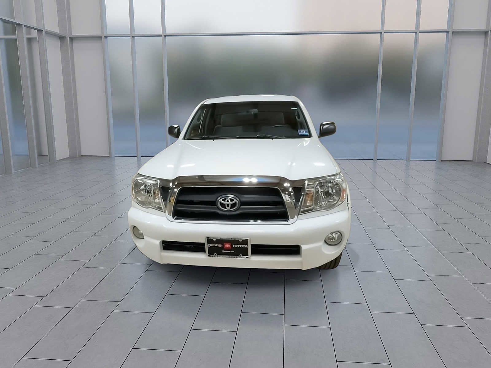 Thumbnail: 2010 Toyota Tacoma - 3