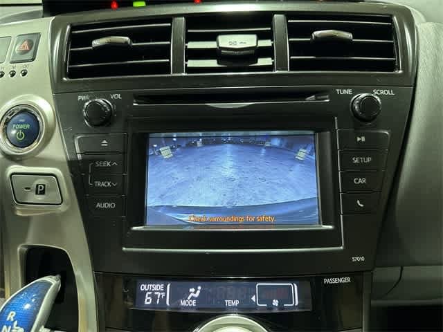 Thumbnail: 2012 Toyota Prius v - 23