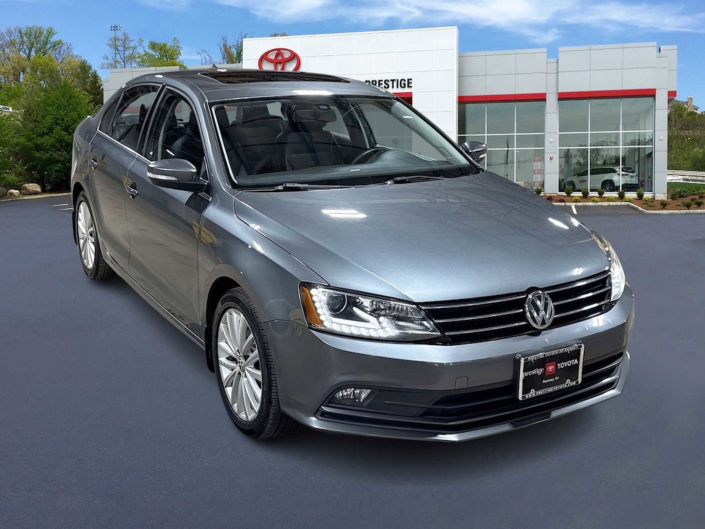 Used 2016 Volkswagen Jetta 1.8T SEL w/PZEV Sedan