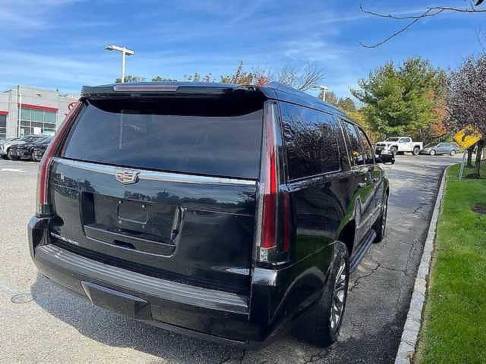 Thumbnail: 2020 Cadillac Escalade - 4
