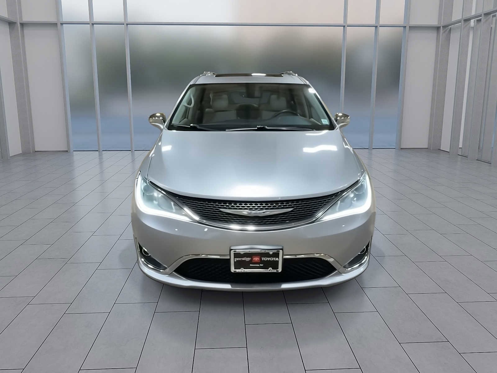 Thumbnail: 2019 Chrysler Pacifica - 3