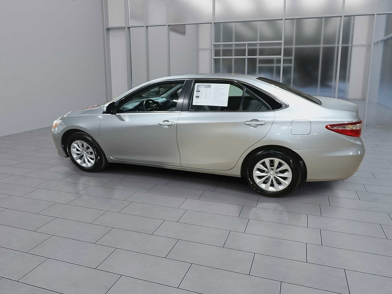 Thumbnail: 2016 Toyota Camry - 5