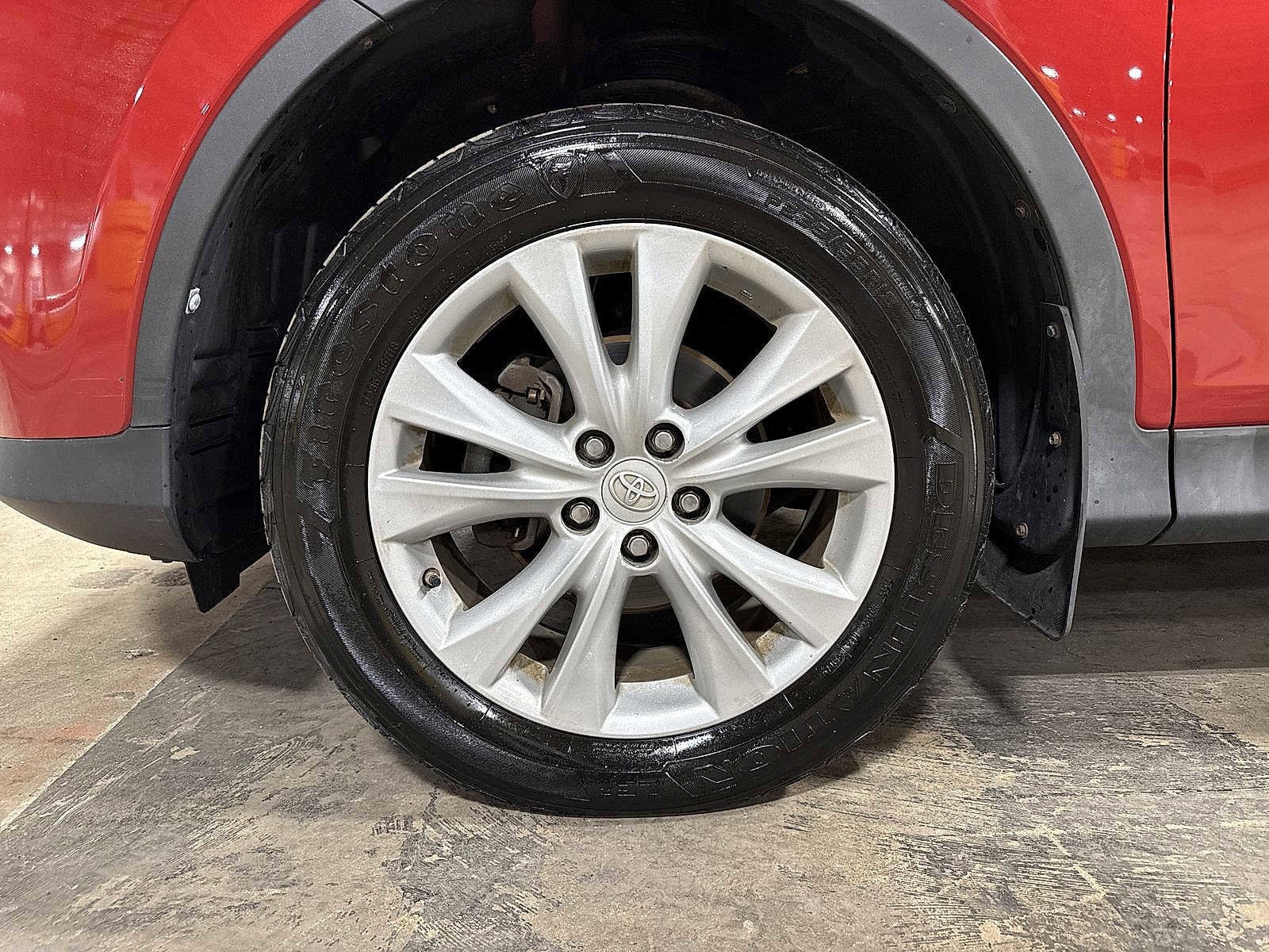 Thumbnail: 2015 Toyota RAV4 - 10