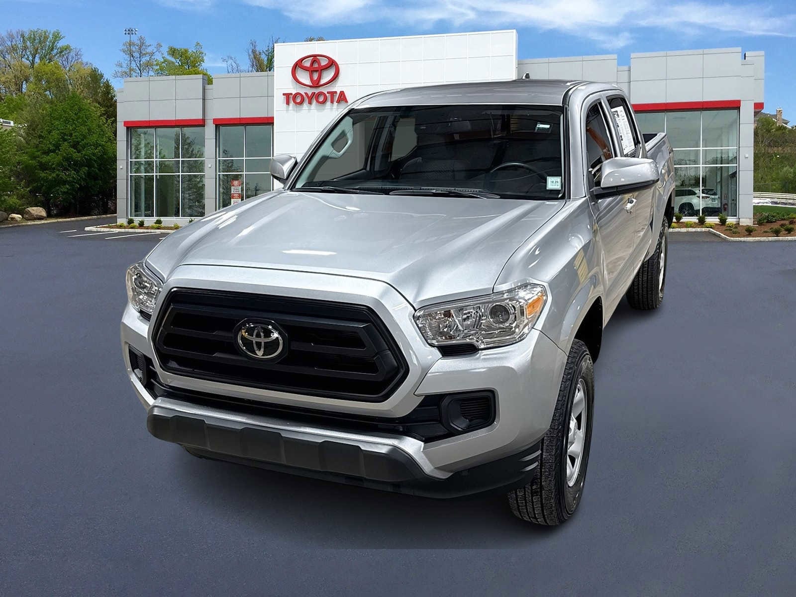 2022 Toyota Tacoma SR's photo