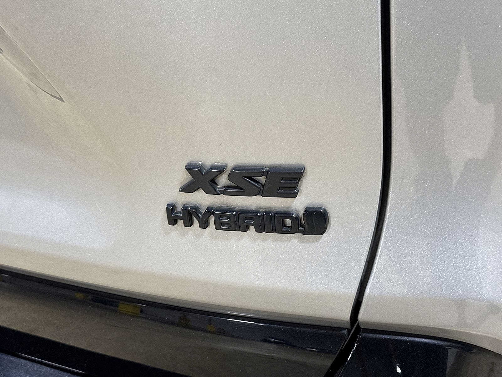 Thumbnail: 2021 Toyota RAV4 - 27