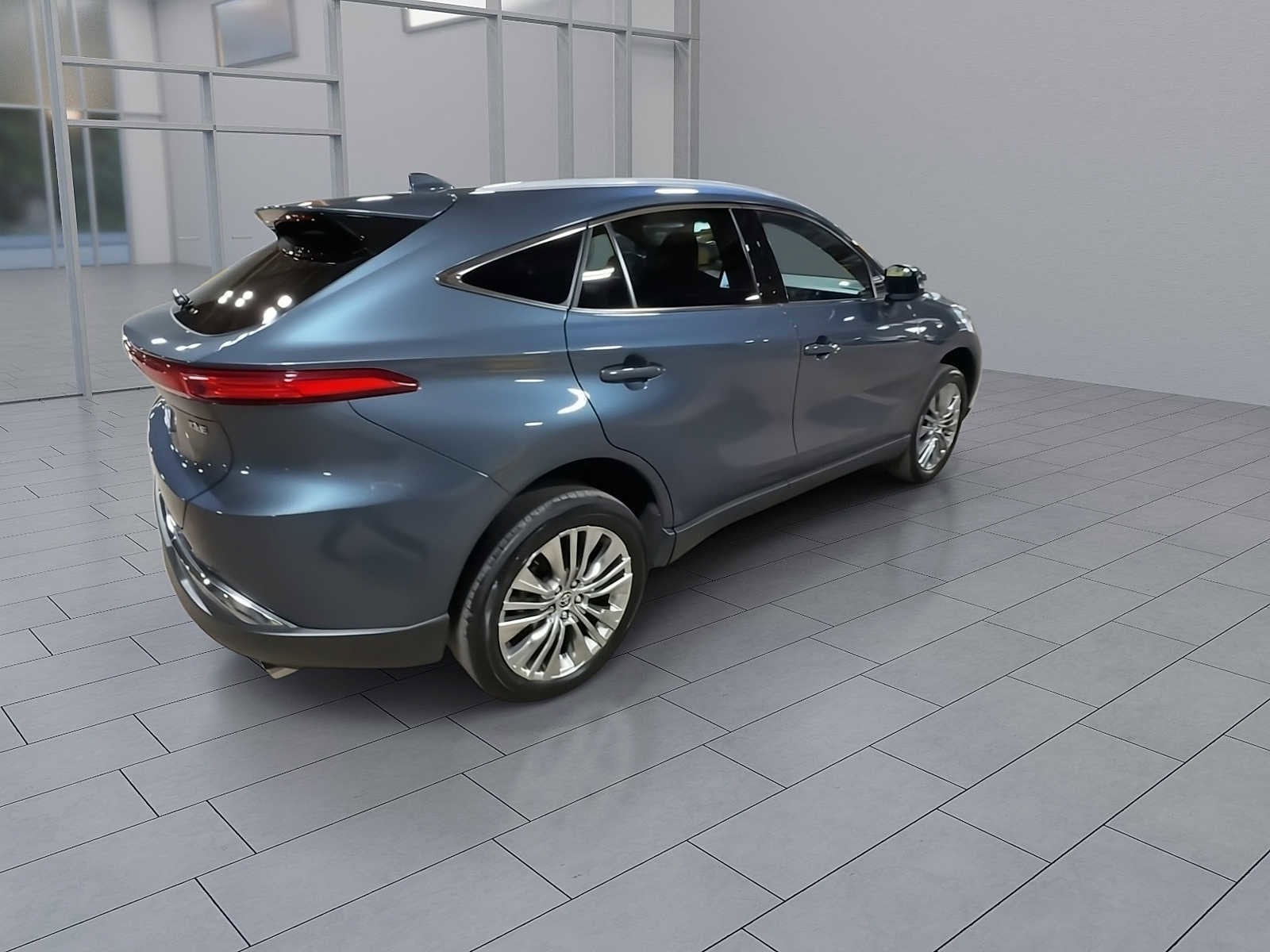 Thumbnail: 2023 Toyota Venza - 8