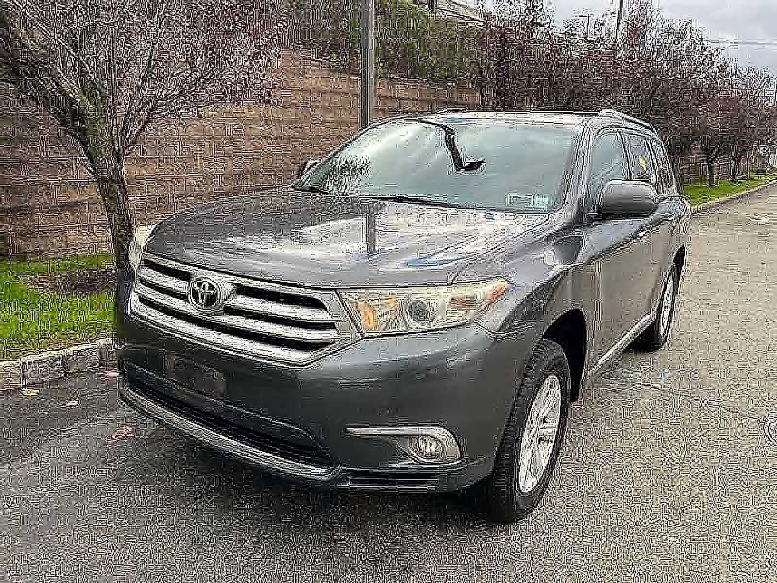 2013 Toyota Highlander SE -
                  Ramsey, NJ