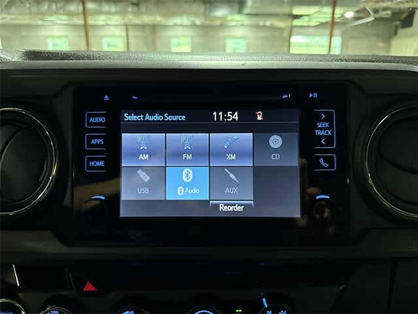 Thumbnail: 2018 Toyota Tacoma - 32