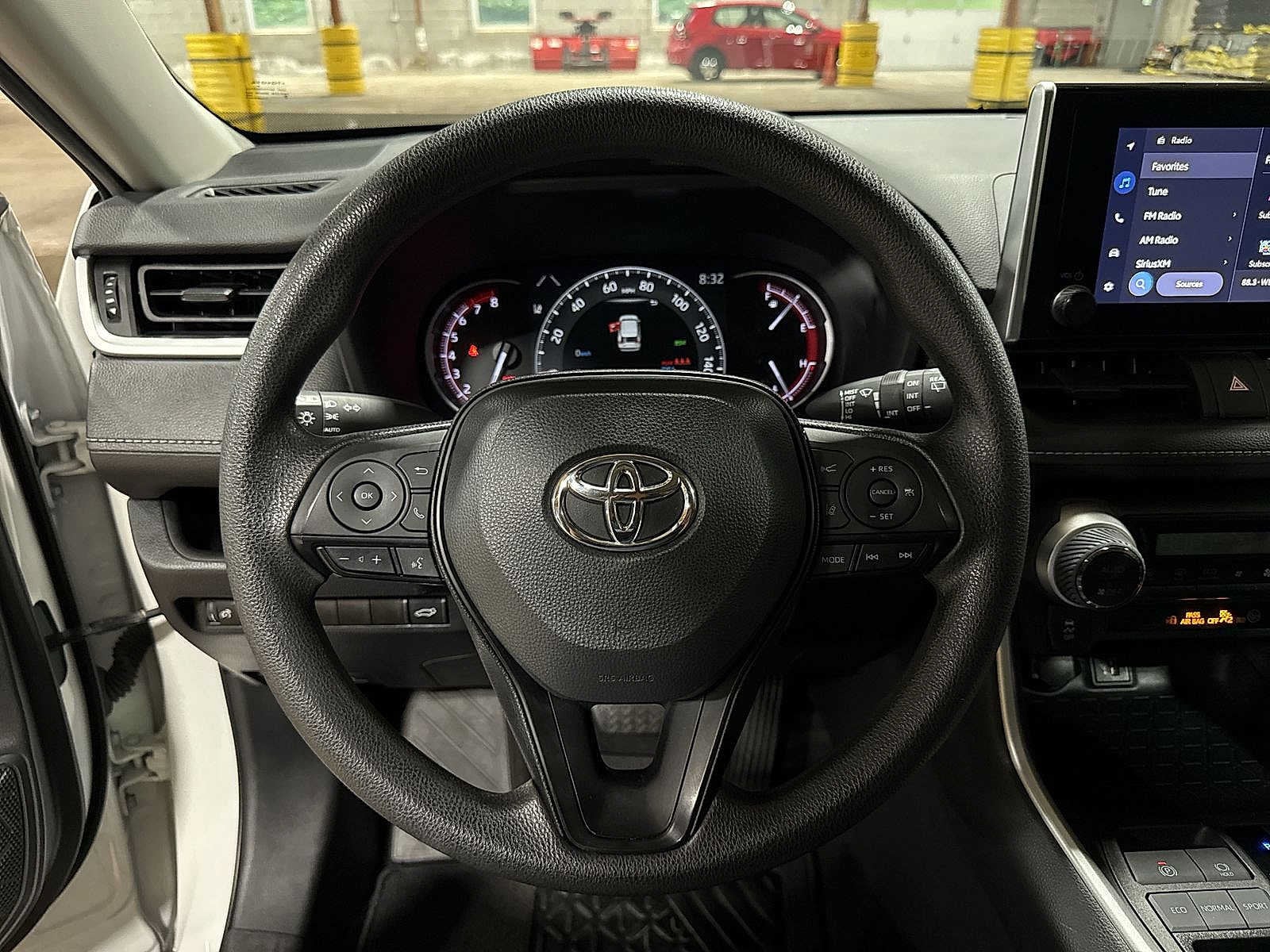 Thumbnail: 2023 Toyota RAV4 - 18