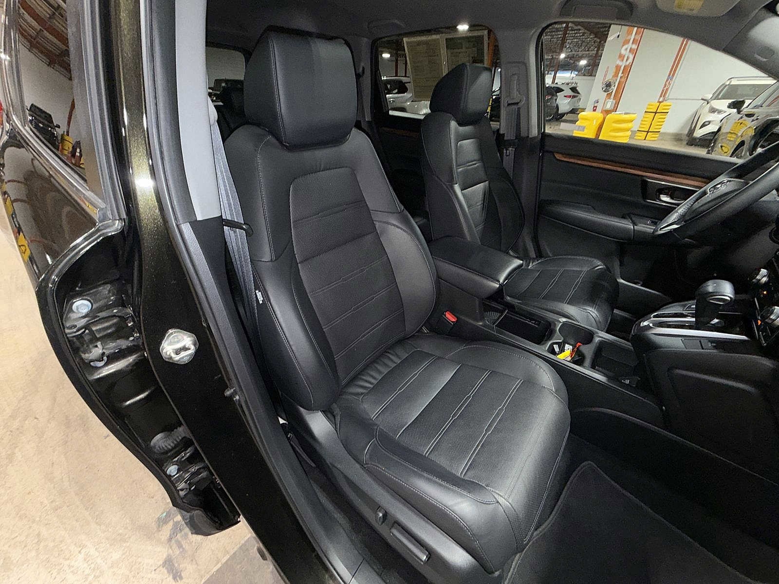 Thumbnail: 2019 Honda CR-V - 16