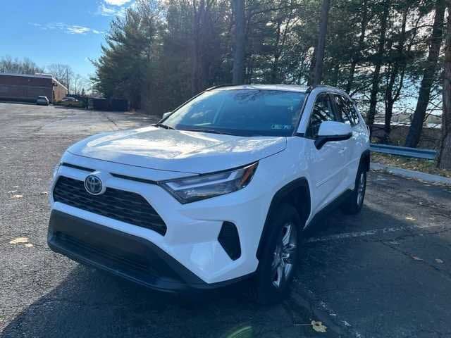 2022 Toyota RAV4 XLE's photo