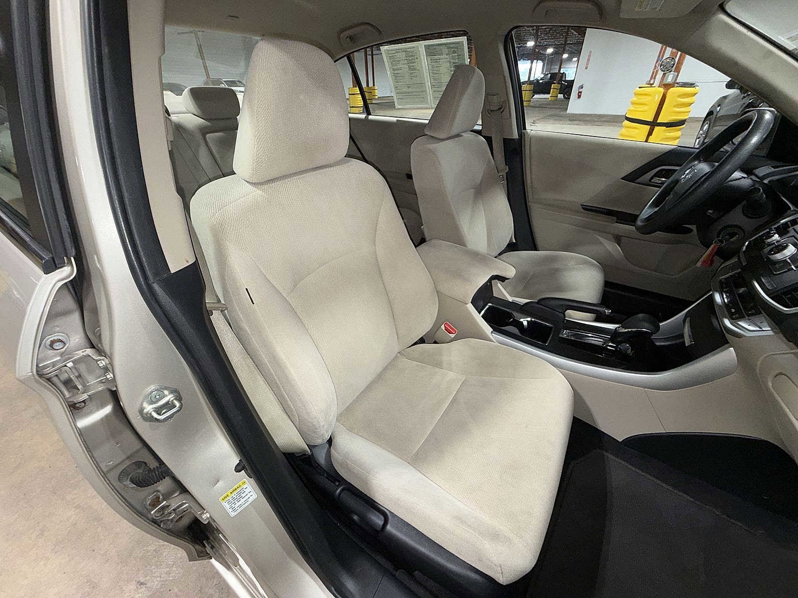 Thumbnail: 2013 Honda Accord - 15