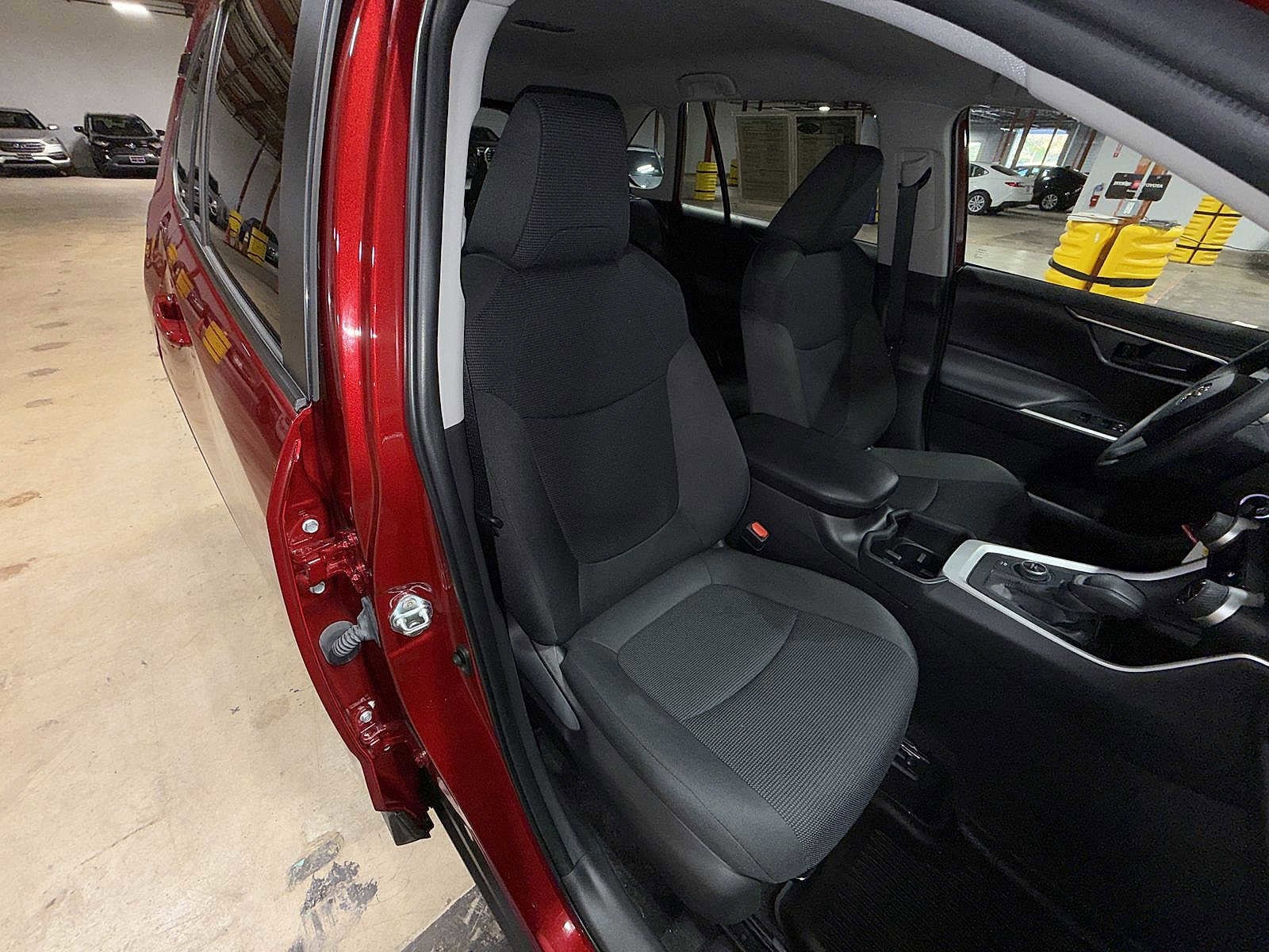 Thumbnail: 2024 Toyota RAV4 - 16