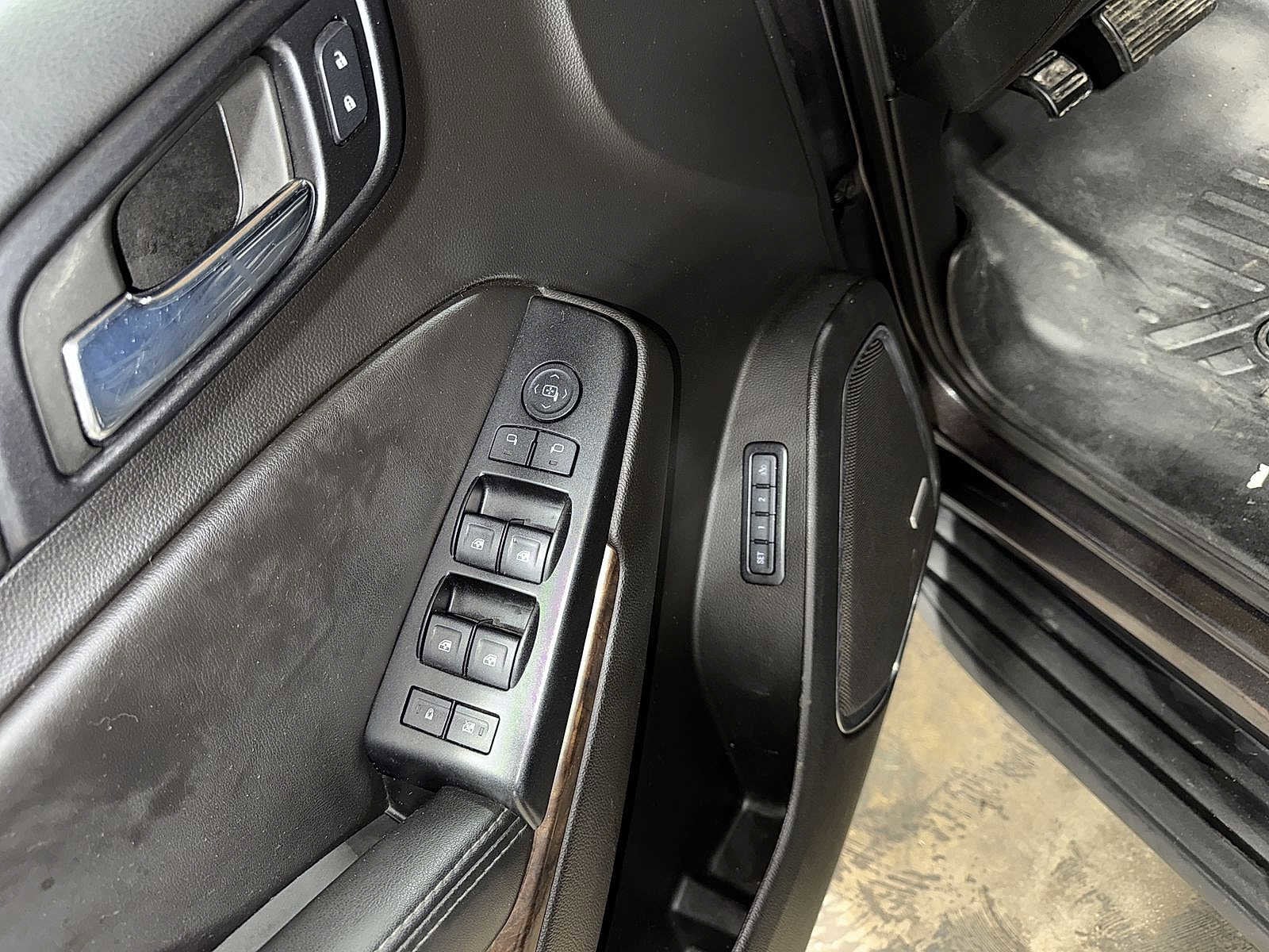 Thumbnail: 2017 Chevrolet Suburban - 24