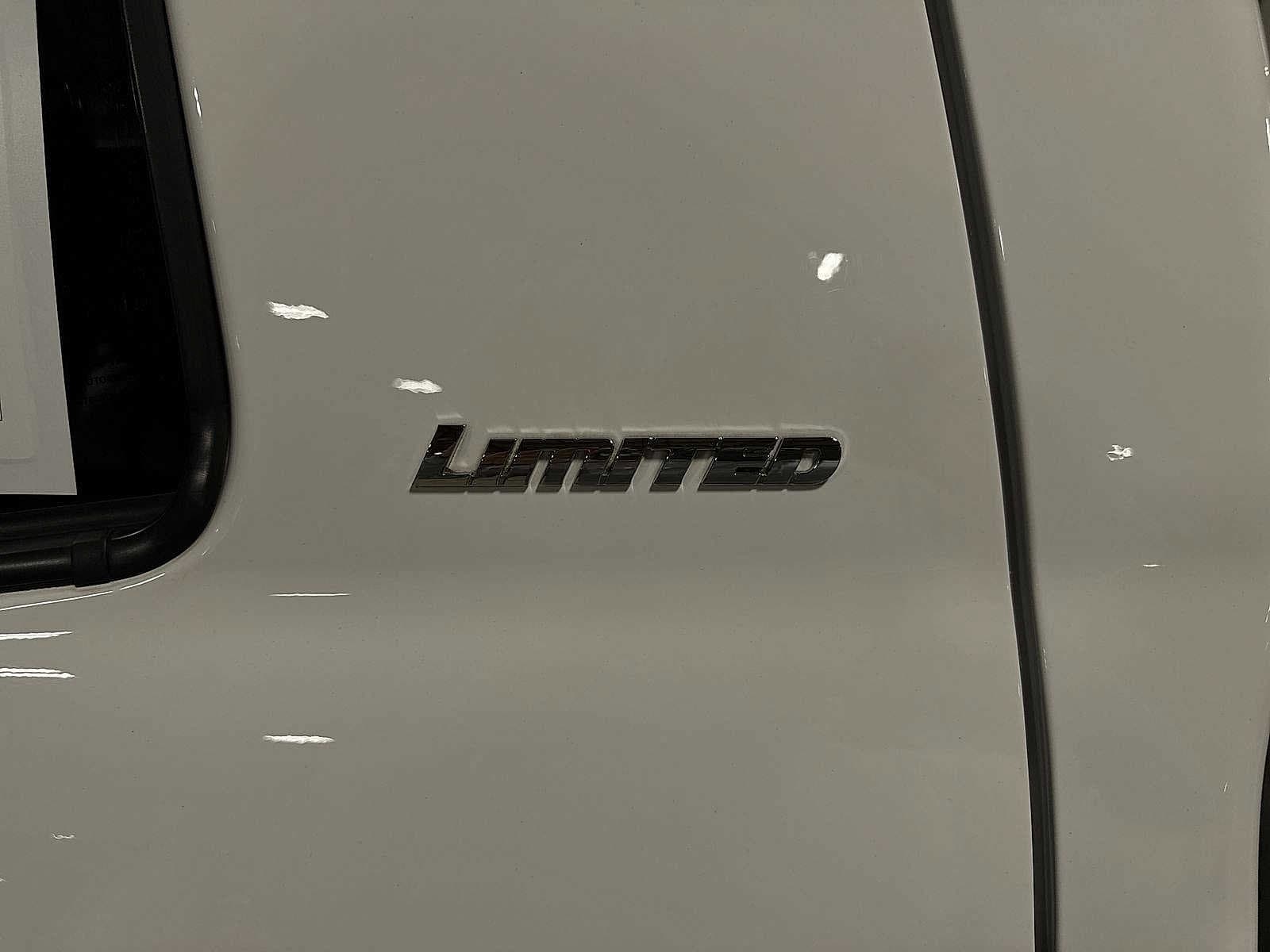 Thumbnail: 2019 Toyota Tundra - 29