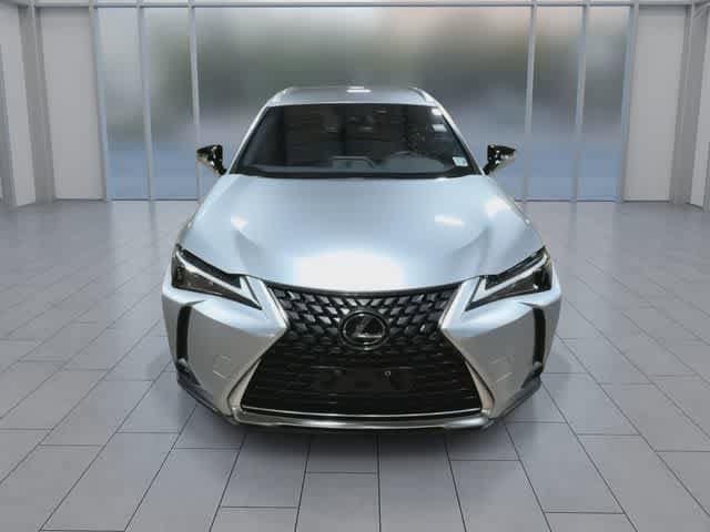 Thumbnail: 2023 Lexus UX - 3