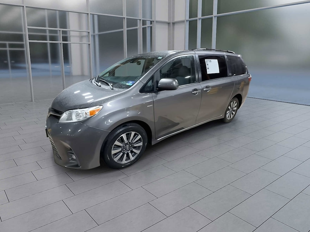 Used 2020 Toyota Sienna XLE 7 Passenger Van