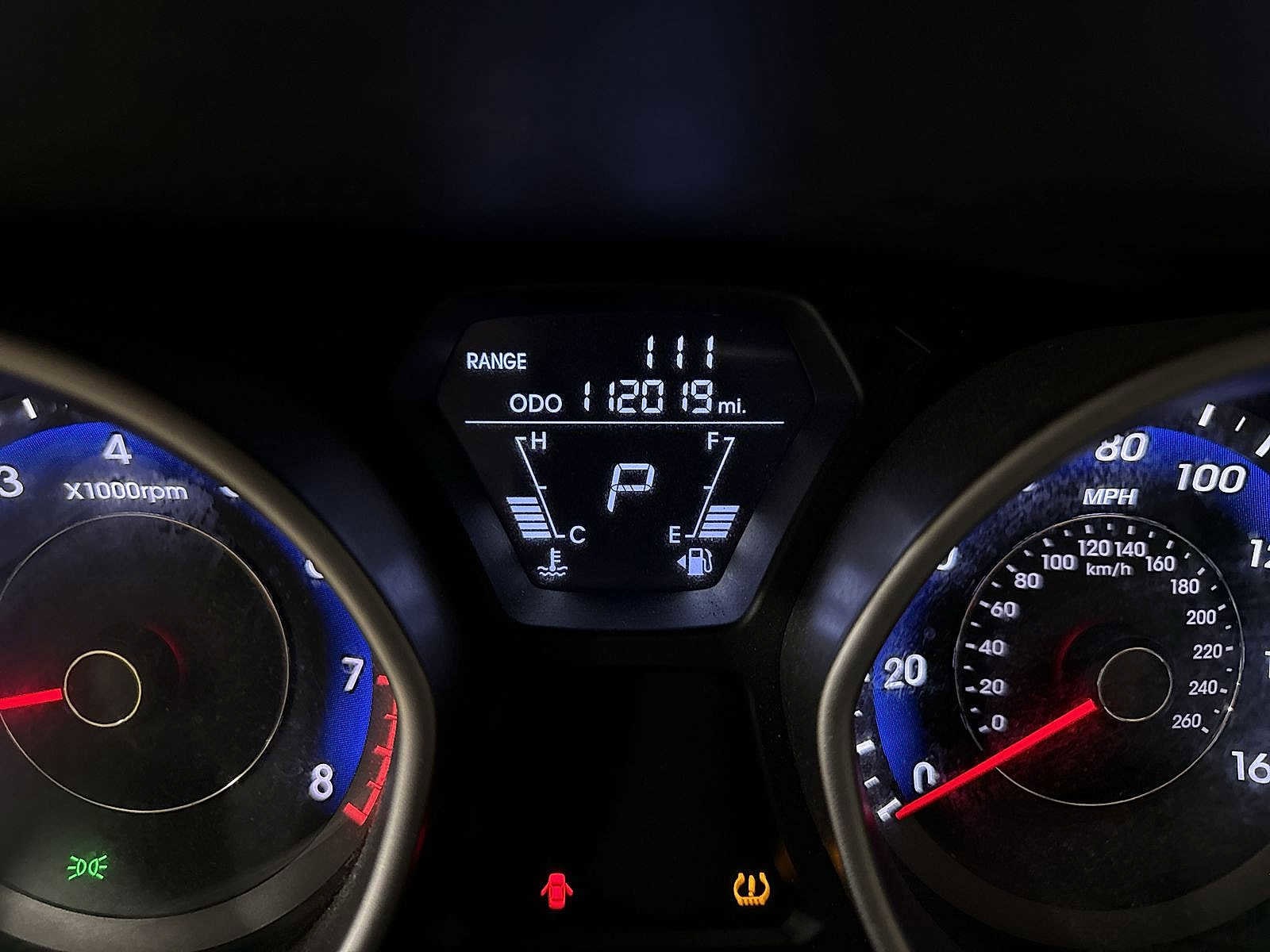 Thumbnail: 2013 Hyundai Elantra - 18