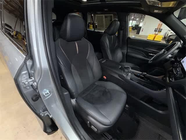 2024 Toyota Grand Highlander Platinum 16