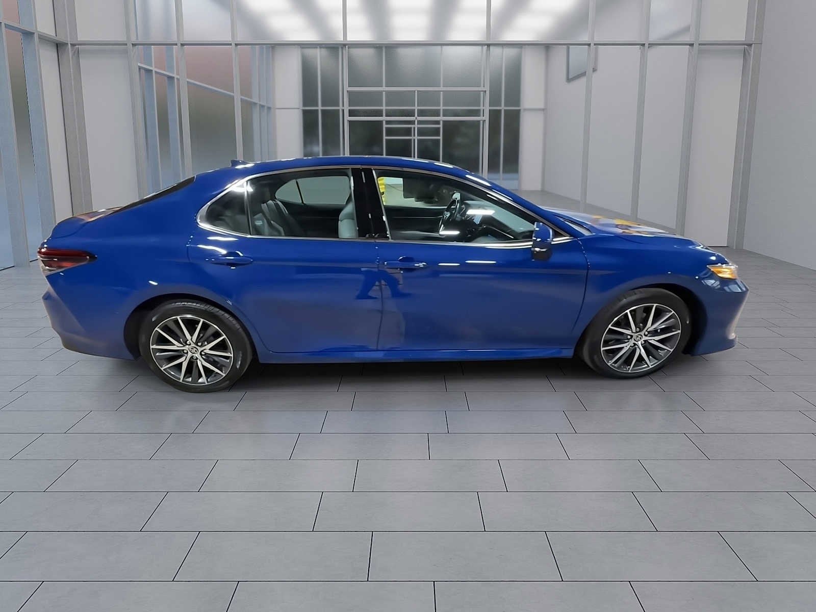 Thumbnail: 2023 Toyota Camry - 9