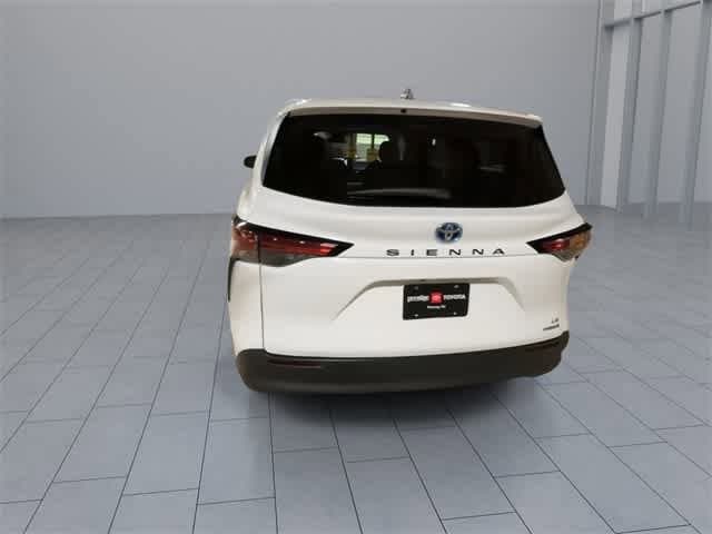 Thumbnail: 2022 Toyota Sienna - 7