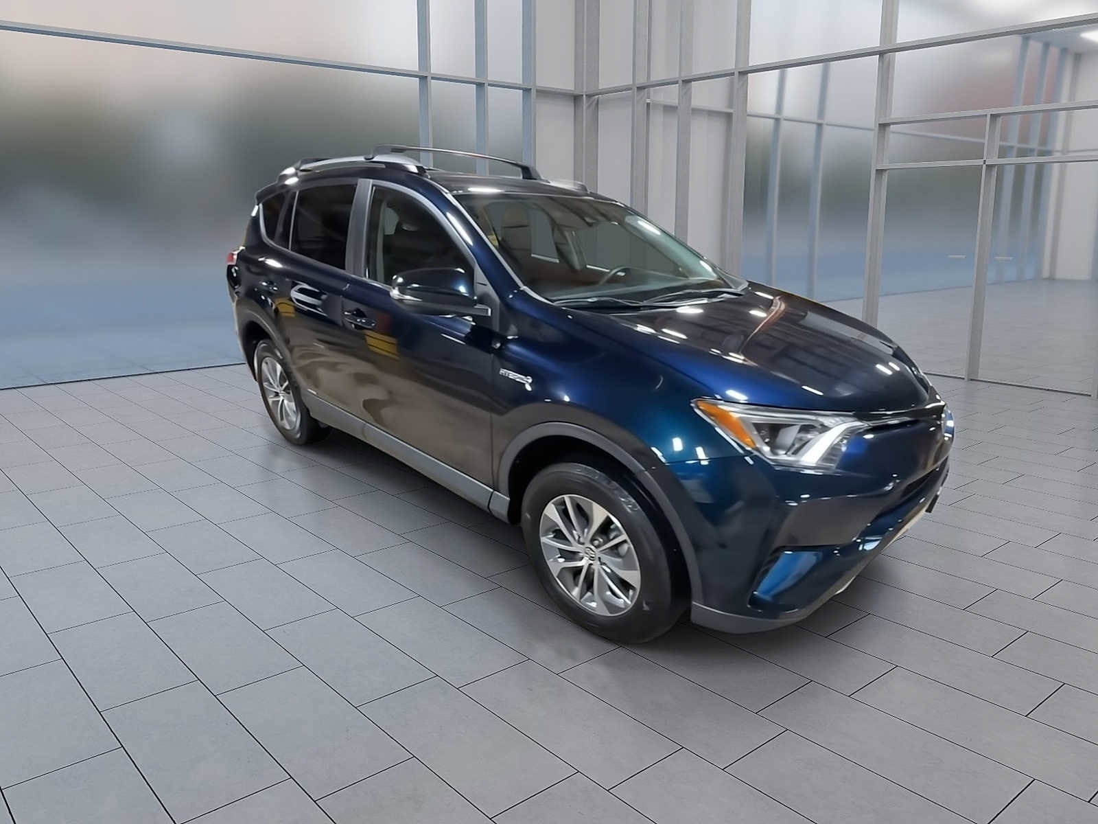 Thumbnail: 2018 Toyota RAV4 - 2