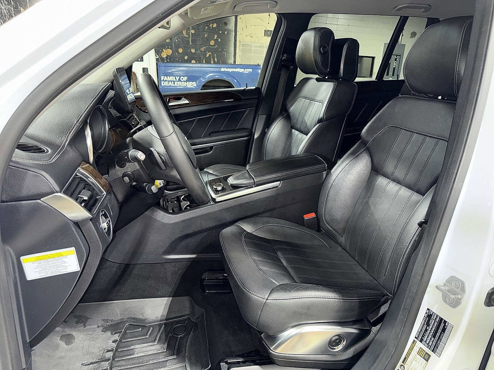 Thumbnail: 2013 Mercedes-Benz GL-Class - 15