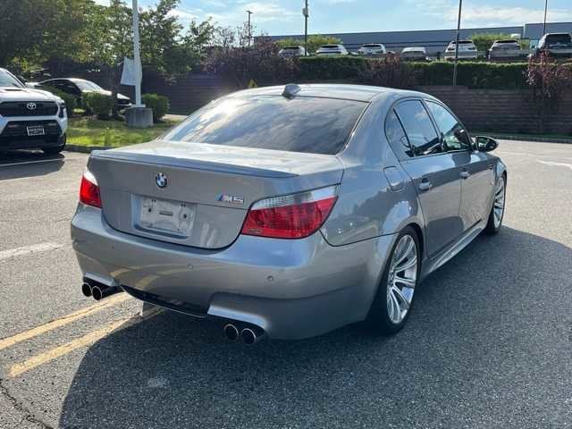 Thumbnail: 2006 BMW M5 - 3