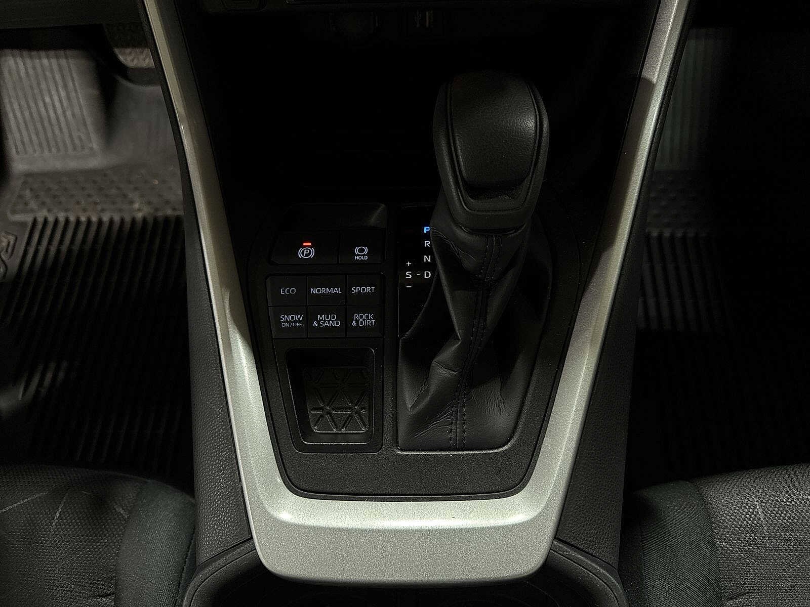 Thumbnail: 2023 Toyota RAV4 - 31