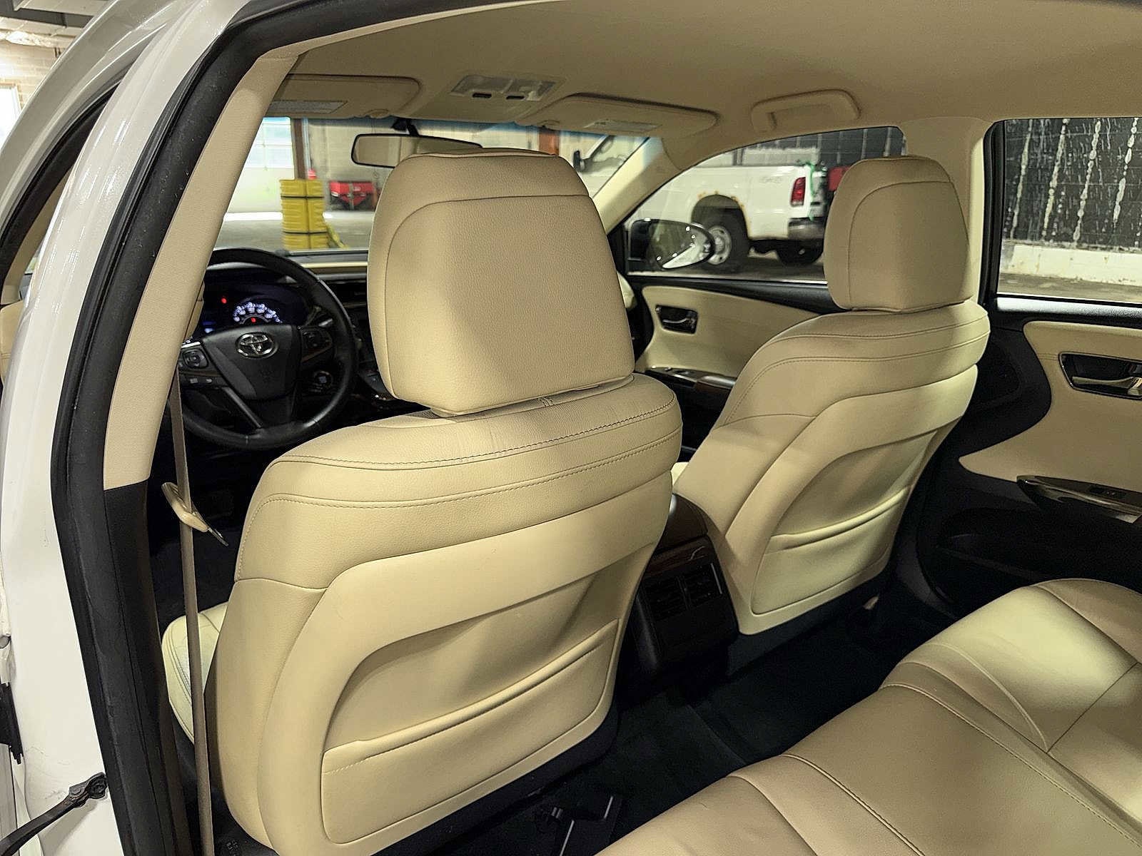 Thumbnail: 2014 Toyota Avalon - 27
