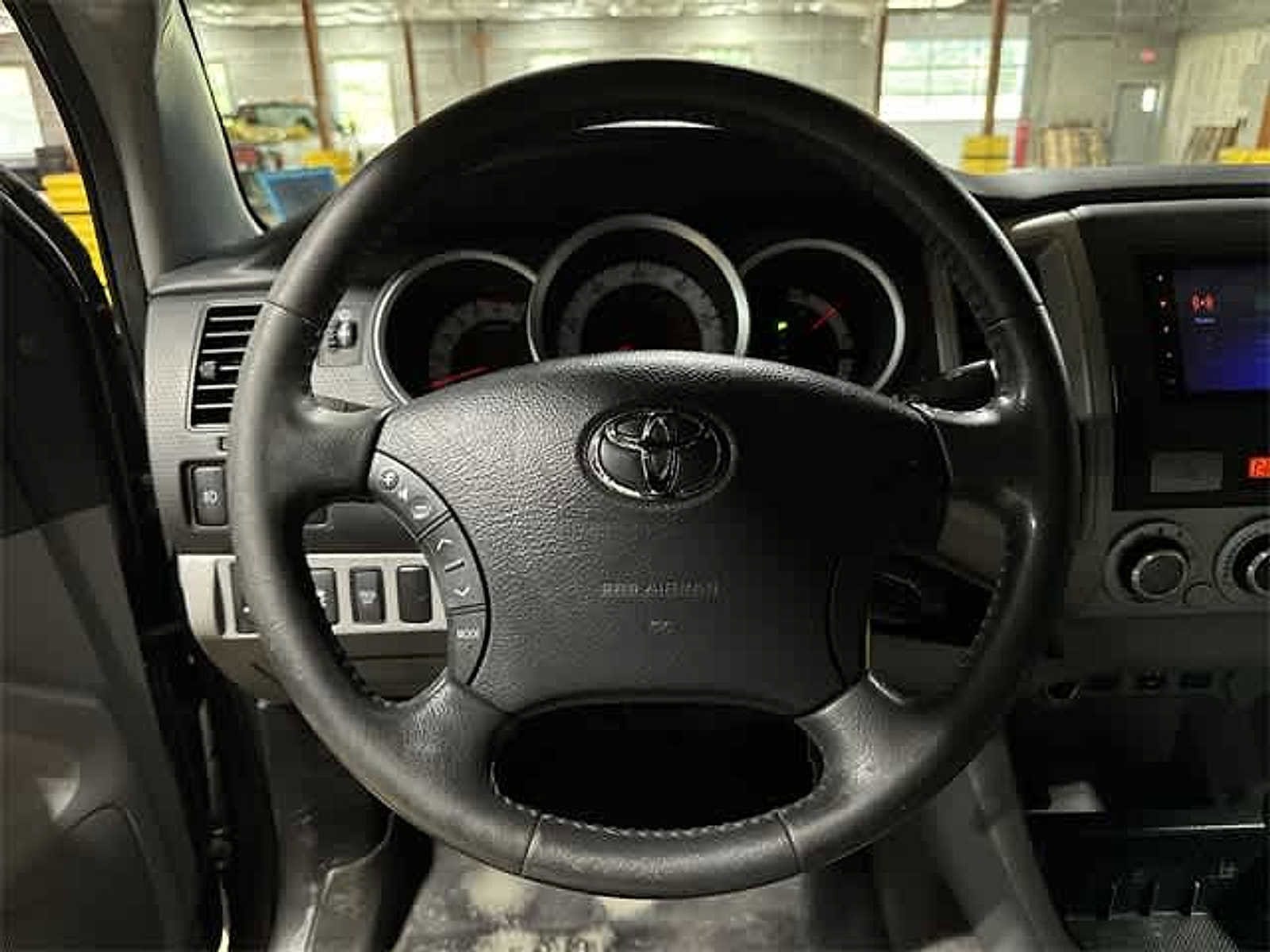 Thumbnail: 2011 Toyota Tacoma - 28