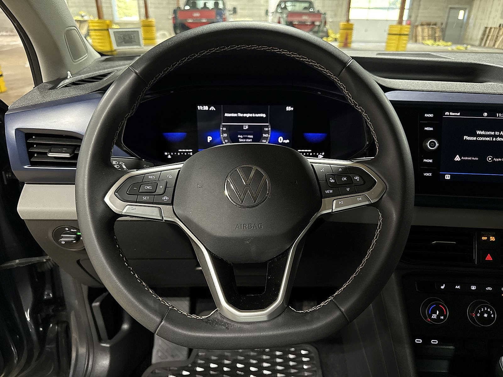 Thumbnail: 2022 Volkswagen Taos - 18