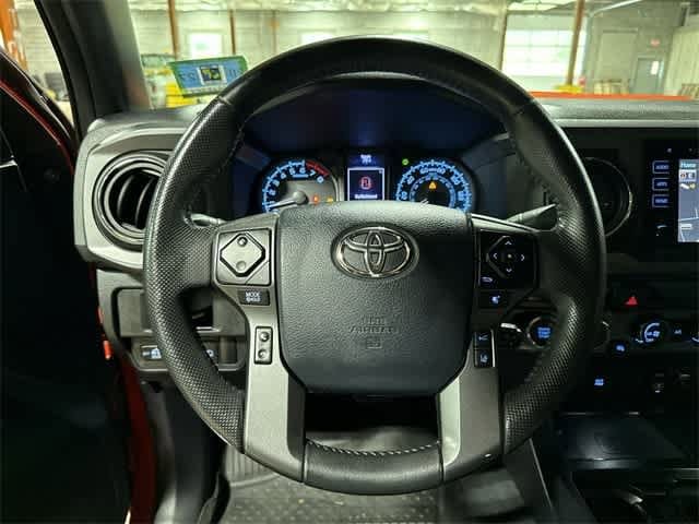 Thumbnail: 2018 Toyota Tacoma - 18