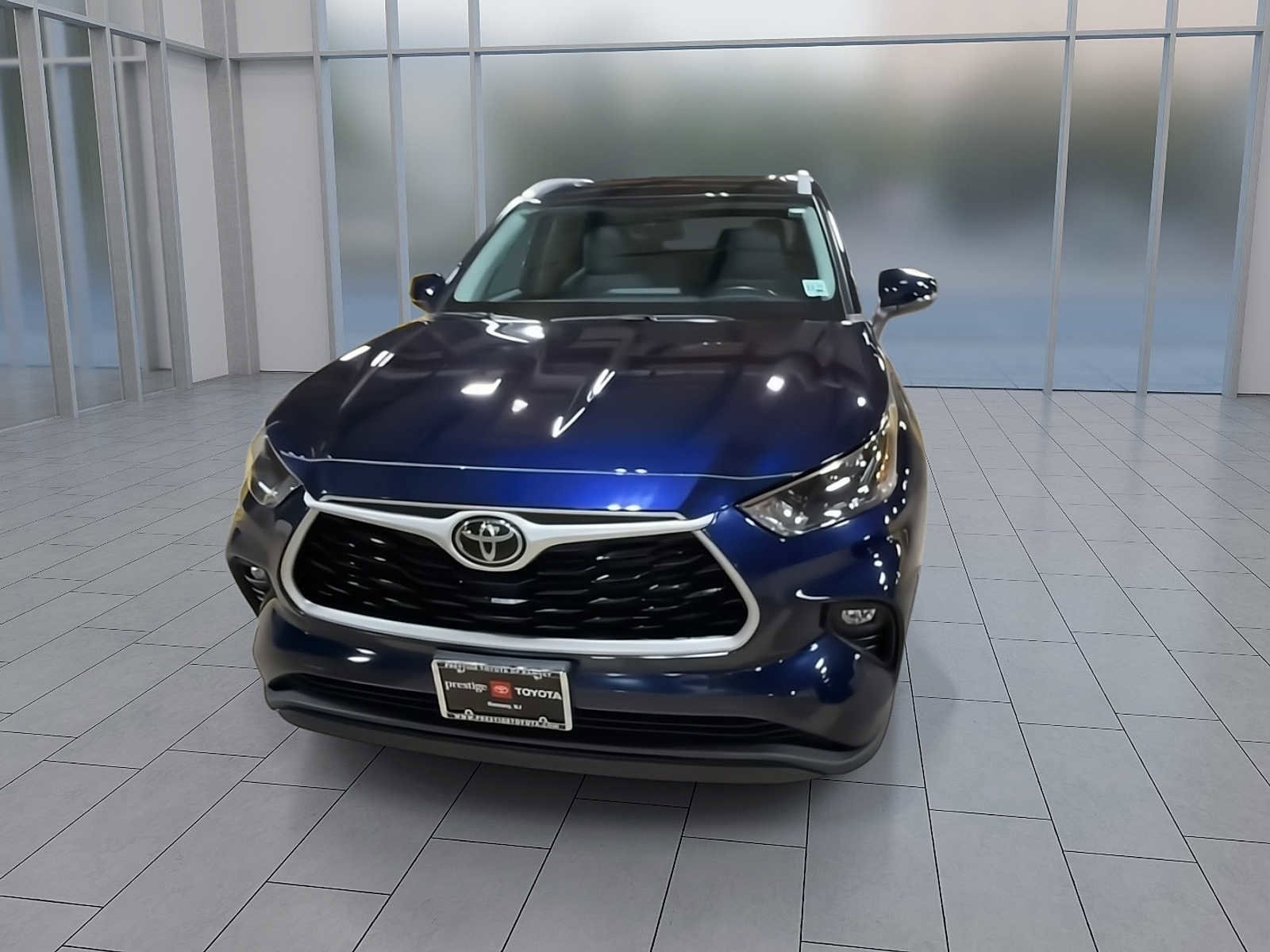 Thumbnail: 2023 Toyota Highlander - 6