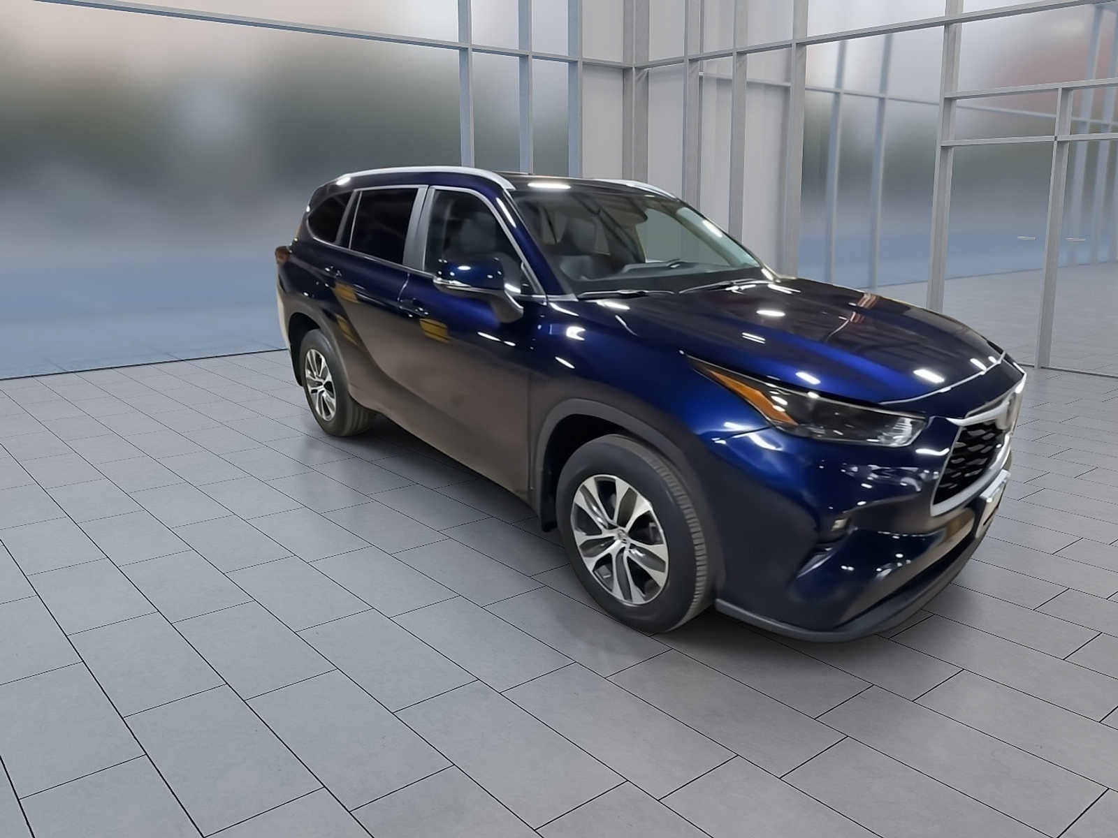 Thumbnail: 2023 Toyota Highlander - 4