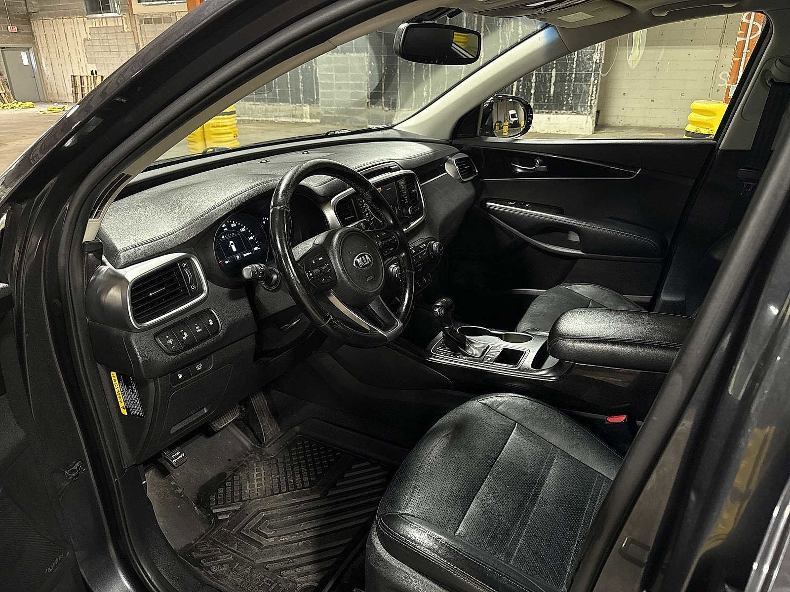 Thumbnail: 2016 Kia Sorento - 33