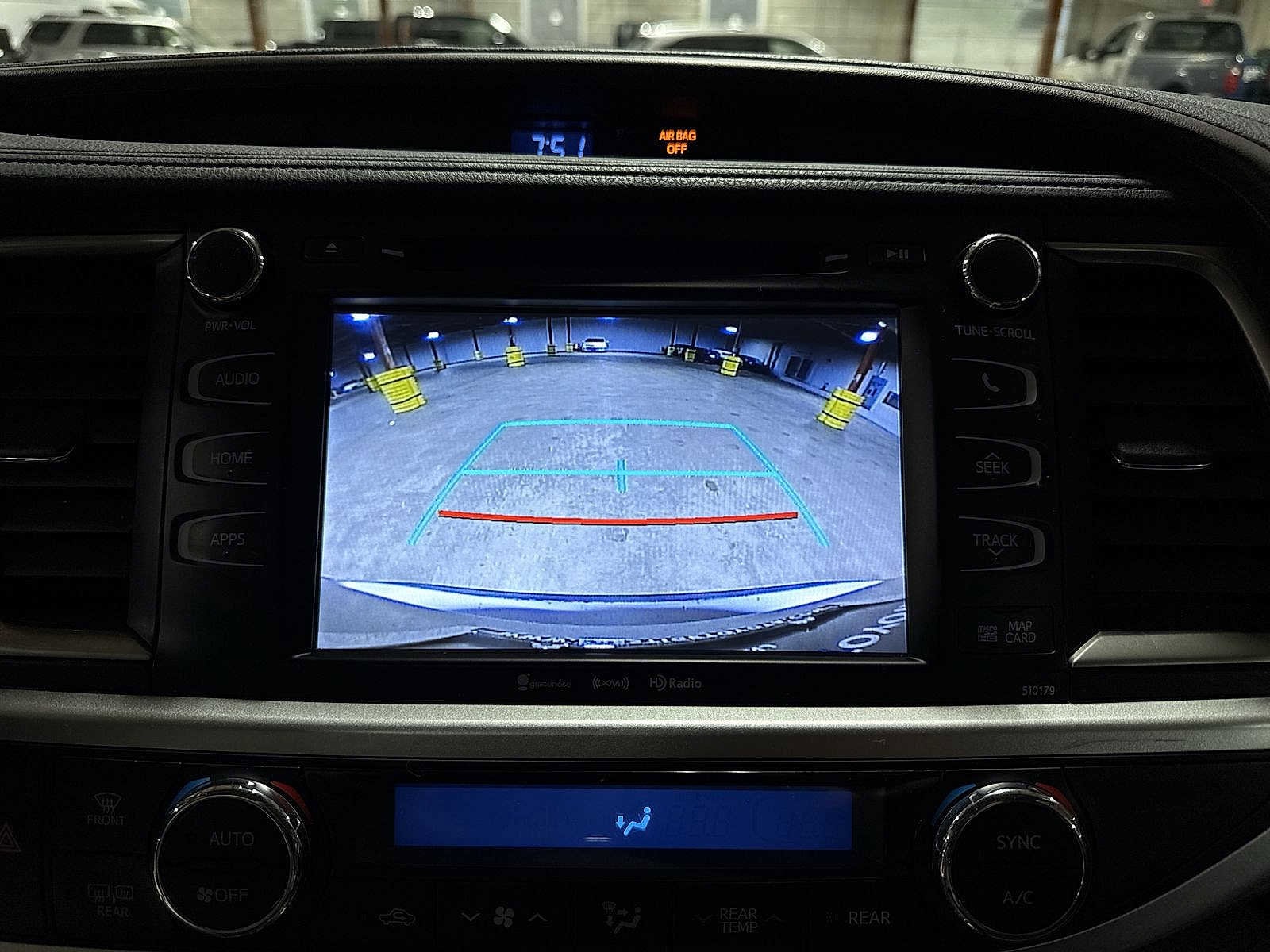 Thumbnail: 2018 Toyota Highlander - 26