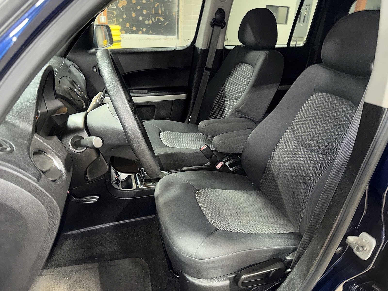 Thumbnail: 2008 Chevrolet HHR - 15