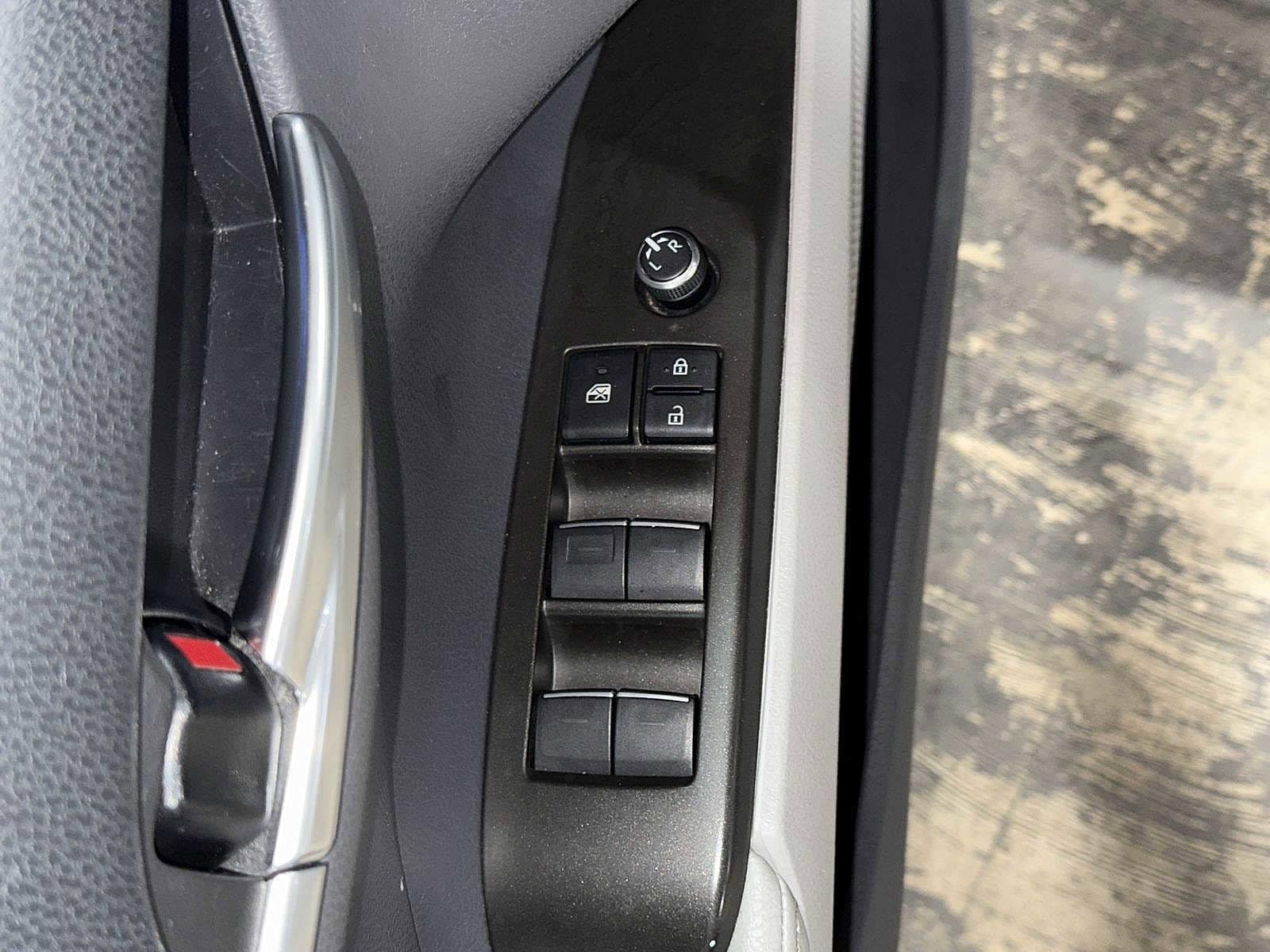 Thumbnail: 2023 Toyota Camry - 22