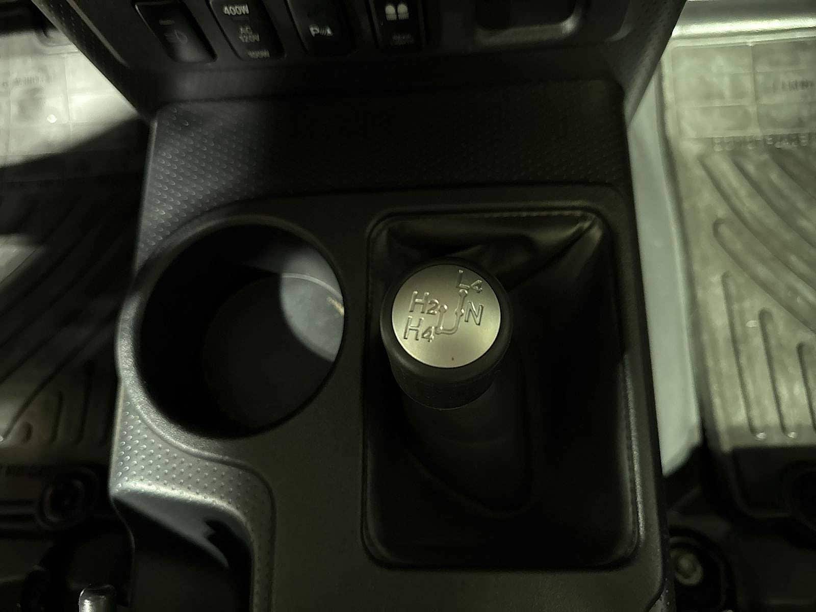 Thumbnail: 2013 Toyota FJ Cruiser - 28