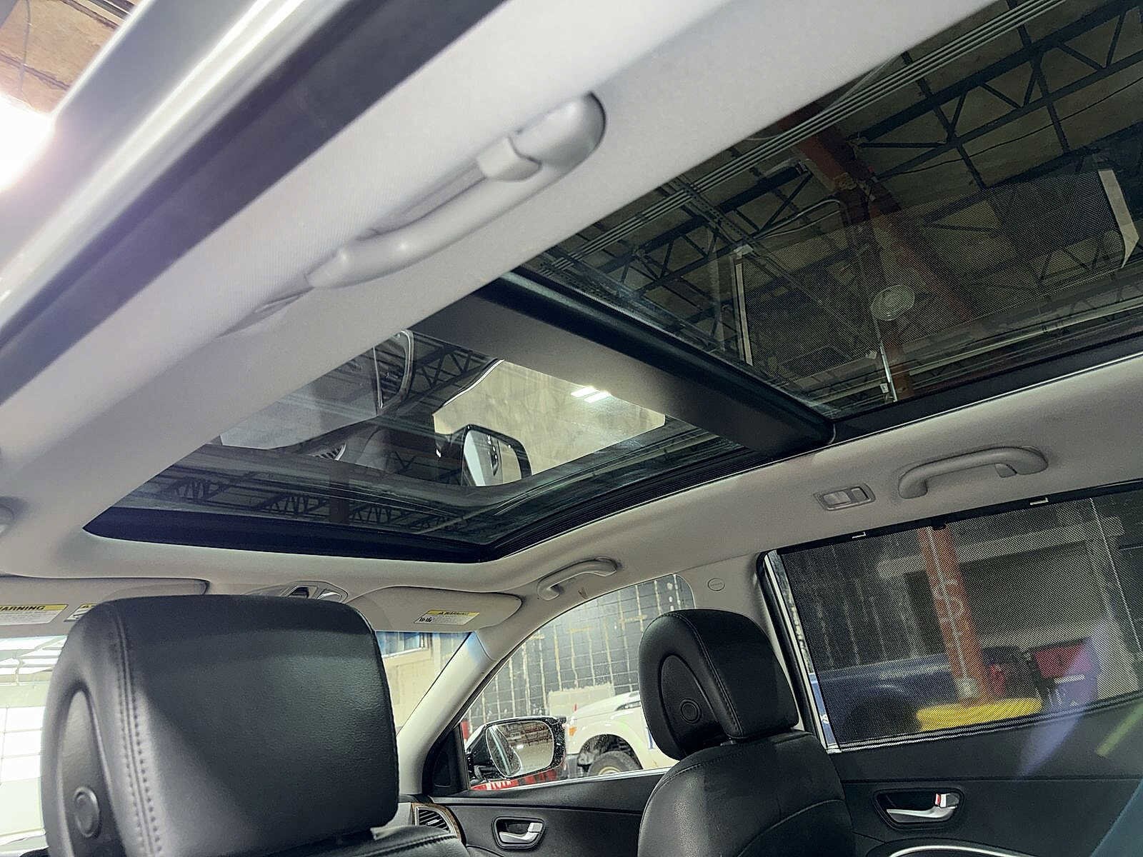 Thumbnail: 2018 Hyundai Santa Fe - 25