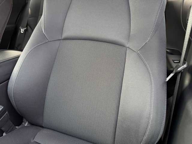 2022 Toyota Venza LE 8