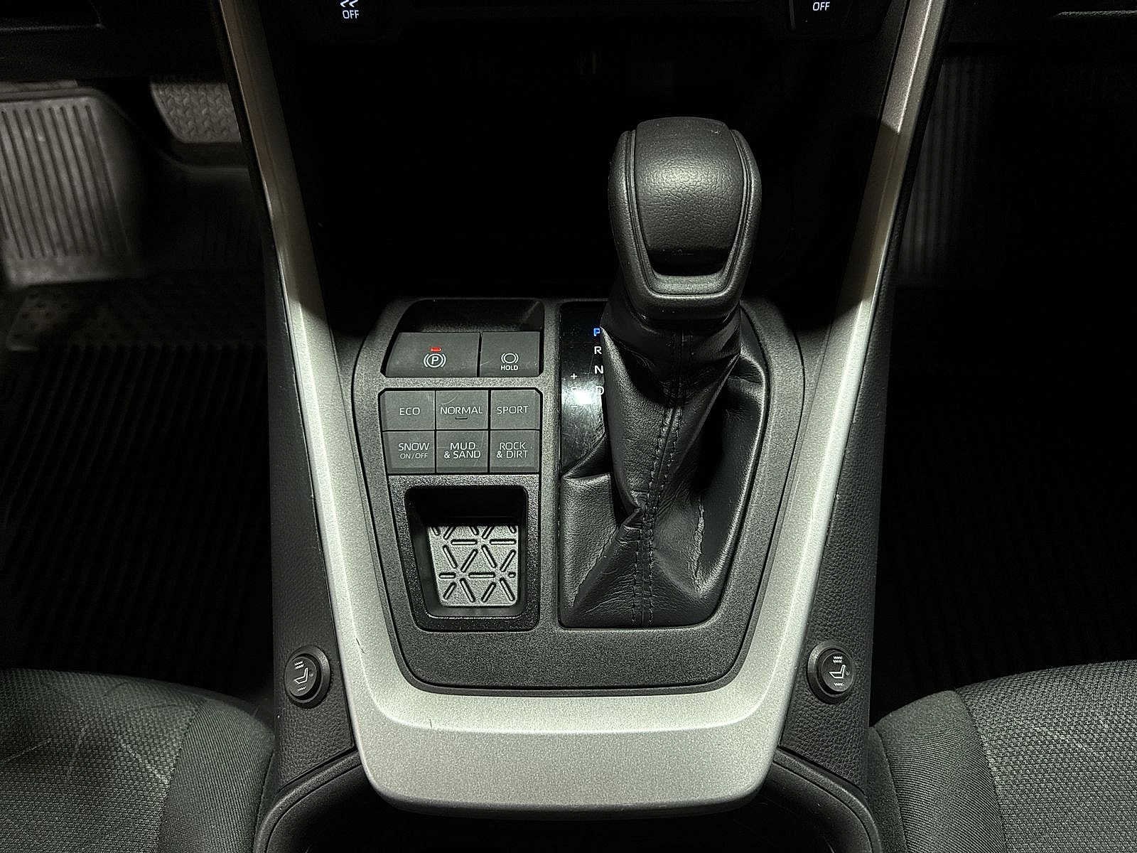 Thumbnail: 2023 Toyota RAV4 - 31