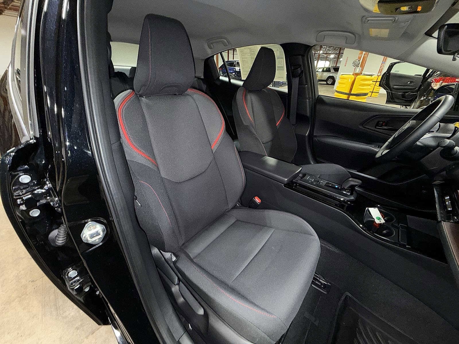 Thumbnail: 2024 Toyota Prius Prime - 16