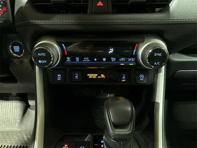 2022 Toyota RAV4 XLE 21