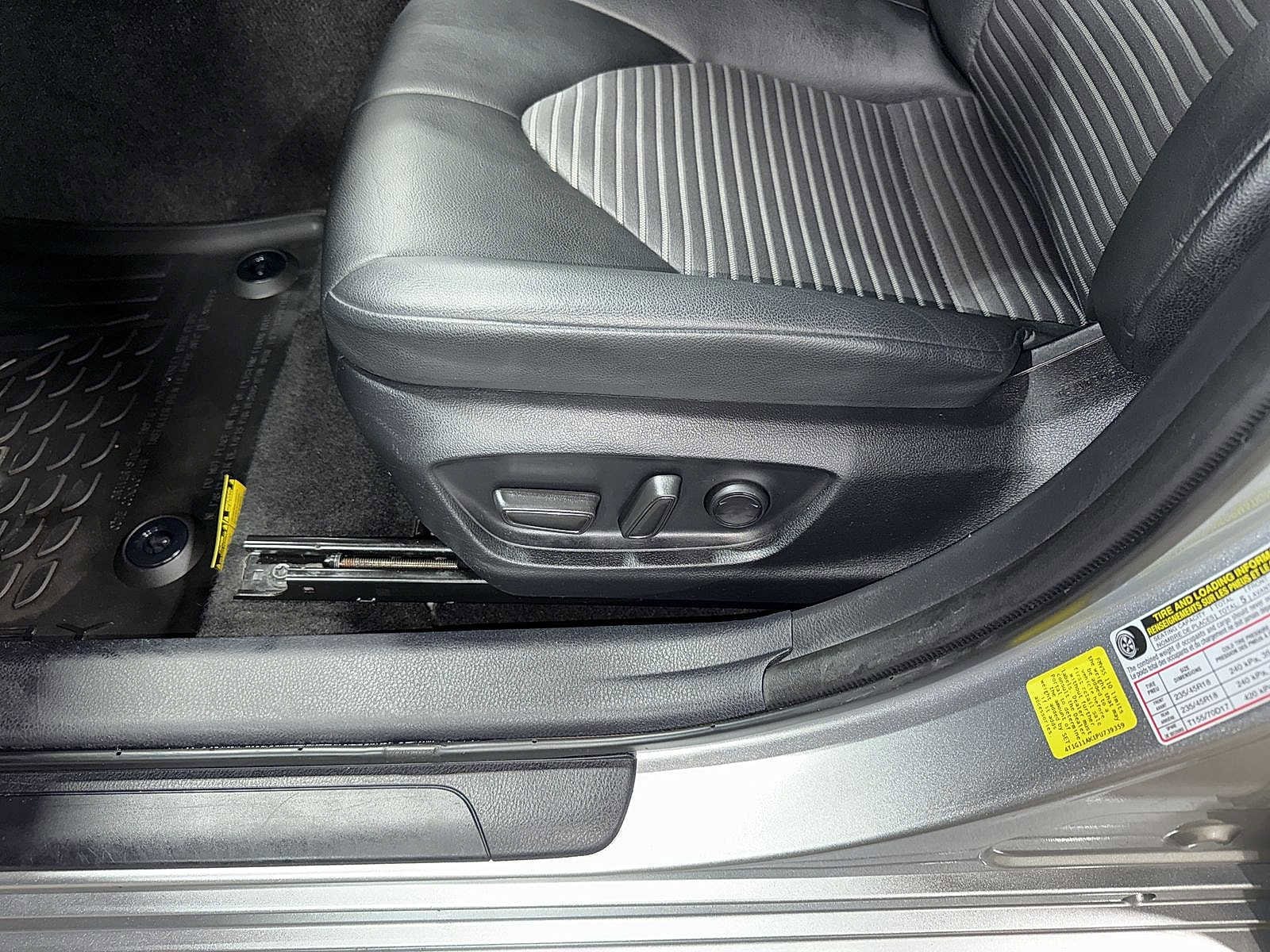 Thumbnail: 2023 Toyota Camry - 23