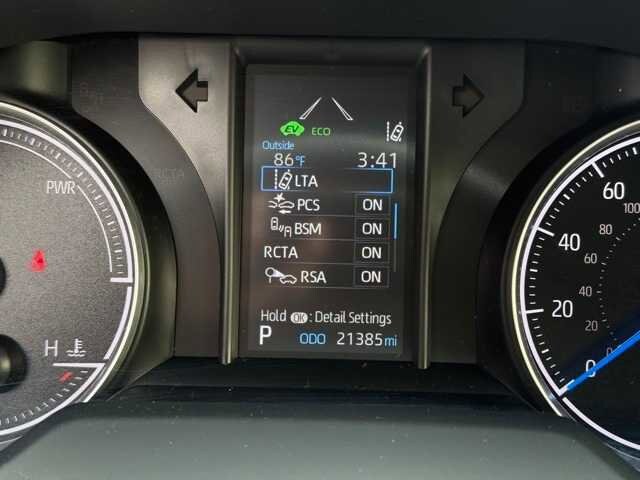 2022 Toyota Venza LE 7