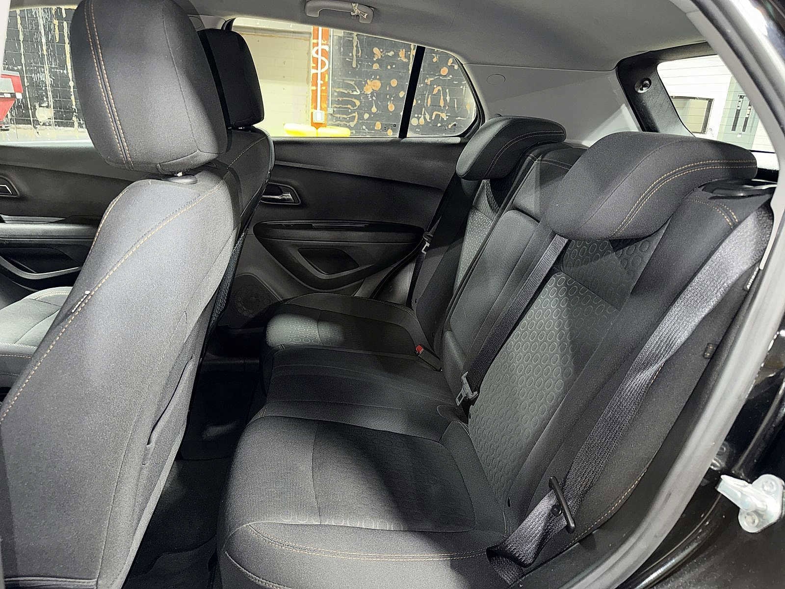 Thumbnail: 2019 Chevrolet Trax - 17