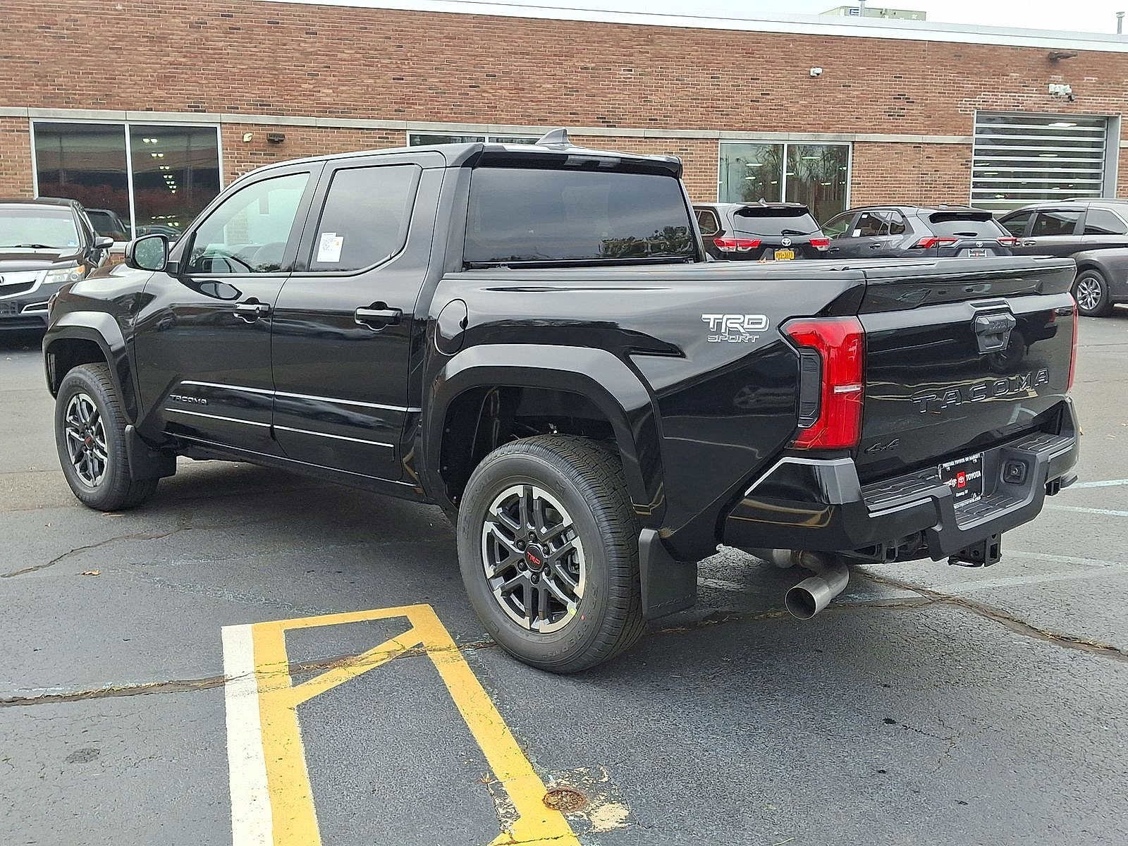 Thumbnail: 2025 Toyota Tacoma - 18