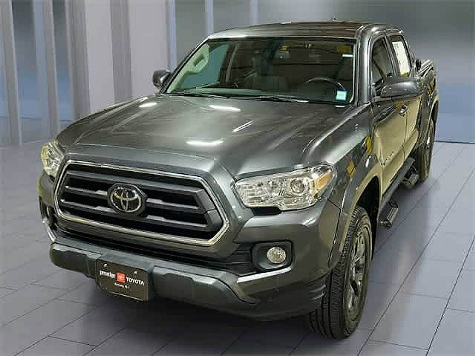 Thumbnail: 2022 Toyota Tacoma - 1